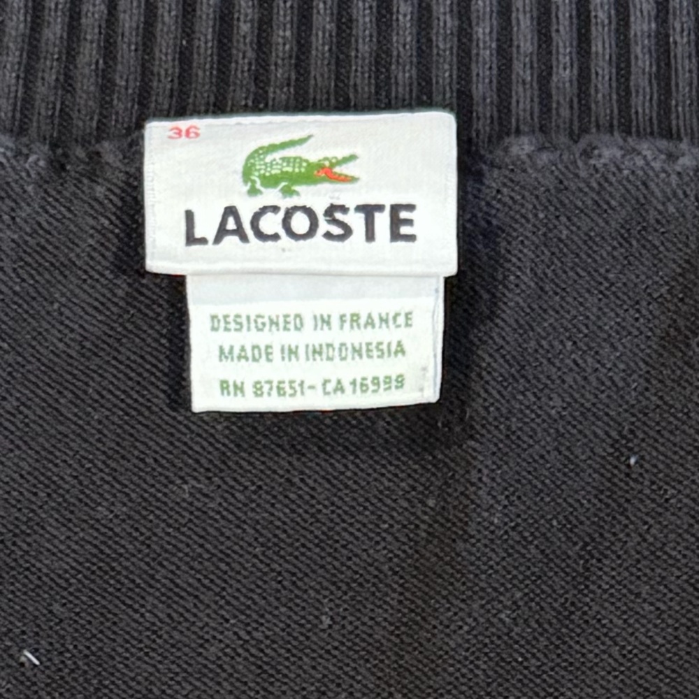 Lacoste Men's black v neck Sweater size 36 (s)